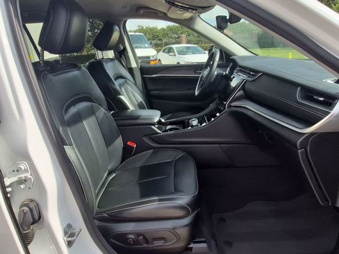 Used 2021 Jeep Grand Cherokee L Limited AWD/4WD image 24