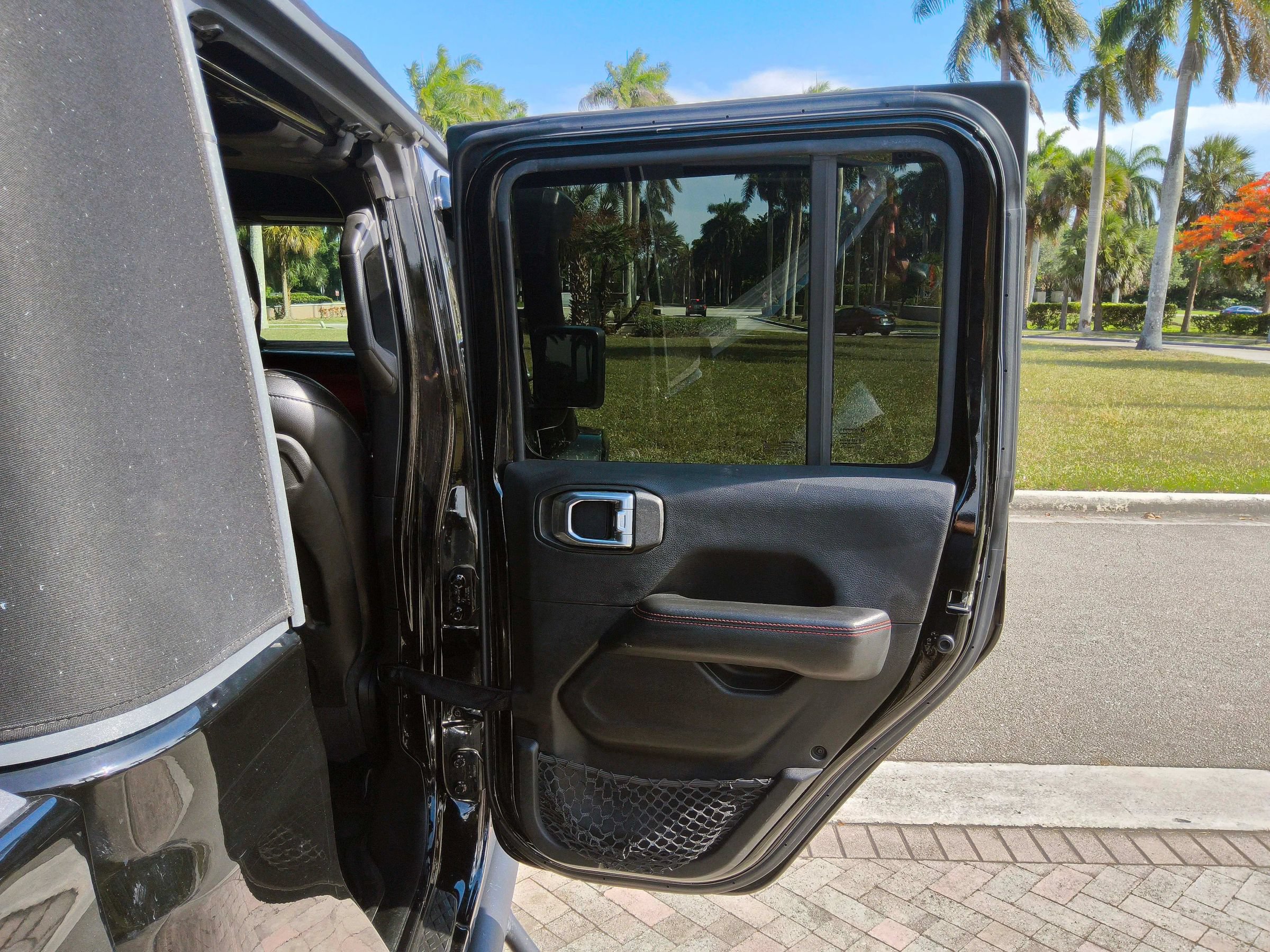 Used 2020 Jeep Gladiator Rubicon AWD/4WD image 32