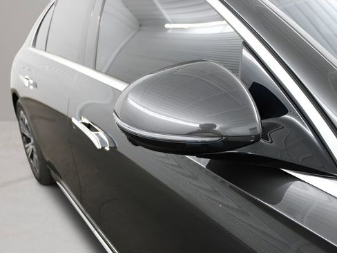 Used 2025 Mercedes-Benz E 450 4MATIC Sedan image 17