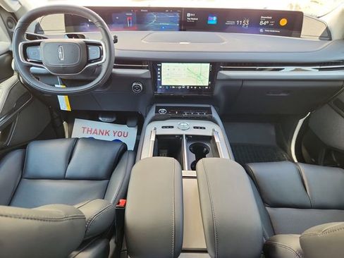 New 2025 Lincoln Navigator Reserve image 11