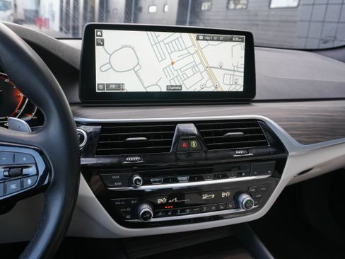 Certified 2023 BMW 540i w/ Premium Package image 22