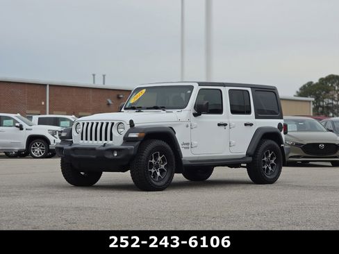 Used 2018 Jeep Wrangler Unlimited Sport S image 3