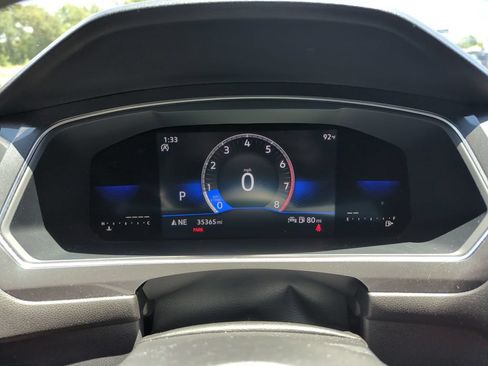 Used 2023 Volkswagen Tiguan SE FWD image 37