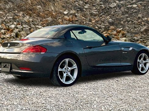 Used 2011 BMW Z4 sDrive30i w/ Premium Pkg image 2