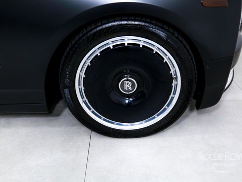 Used 2025 Rolls-Royce Phantom Sedan image 41