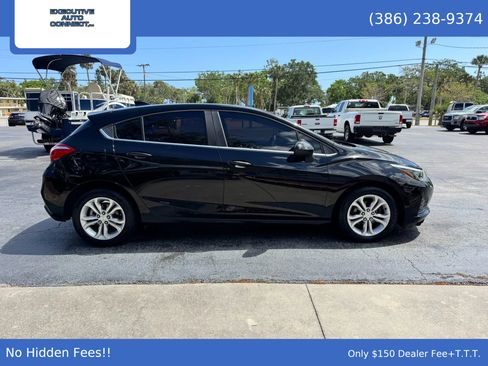 Used 2019 Chevrolet Cruze LT image 4