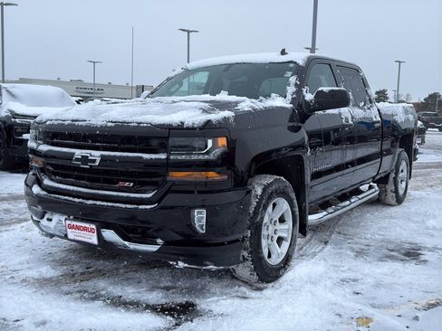 Used 2018 Chevrolet Silverado 1500 LT w/ All Star Edition image 2
