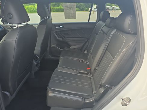 Used 2022 Volkswagen Tiguan SE R-Line AWD/4WD image 14