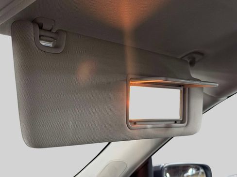 Used 2023 Honda Pilot Touring image 9