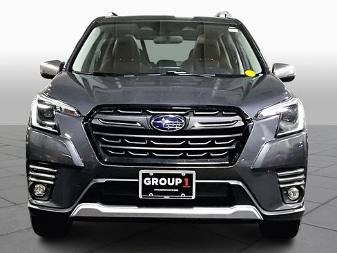 Used 2022 Subaru Forester Touring image 3