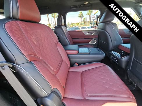 Used 2025 INFINITI QX80 Autograph w/ Autograph Exterior Package AWD/4WD image 17