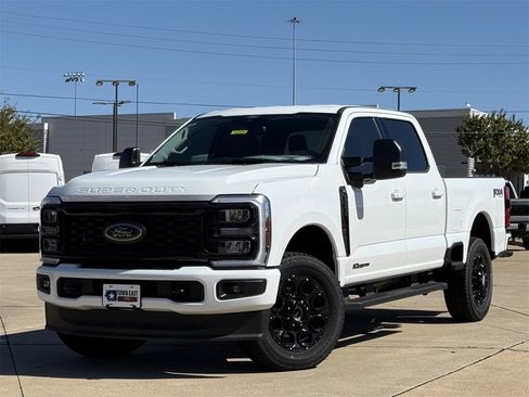 New 2026 Ford F250 XLT w/ XLT Premium Package image 24