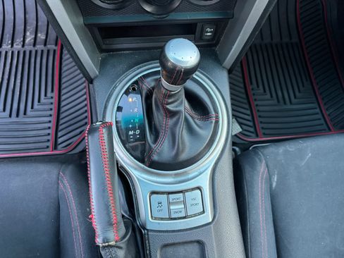 Used 2013 Scion FR-S RWD image 17
