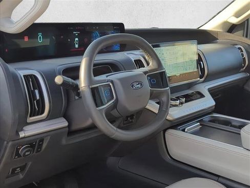 Certified 2025 Ford Expedition Max Active image 9