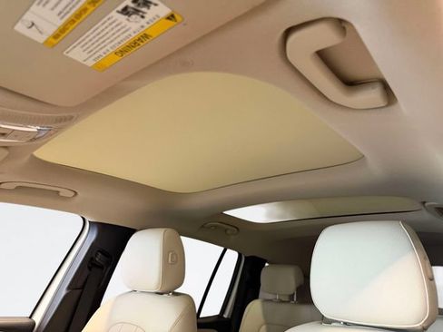 Certified 2023 Mercedes-Benz GLB 250 4MATIC image 20
