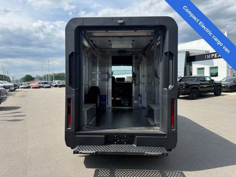 Used 2024 Chevrolet Brightdrop 400 w/ Commercial Equipment Package AWD/4WD image 20
