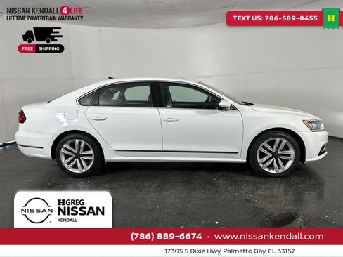 Used 2017 Volkswagen Passat 1.8T SEL Premium image 13