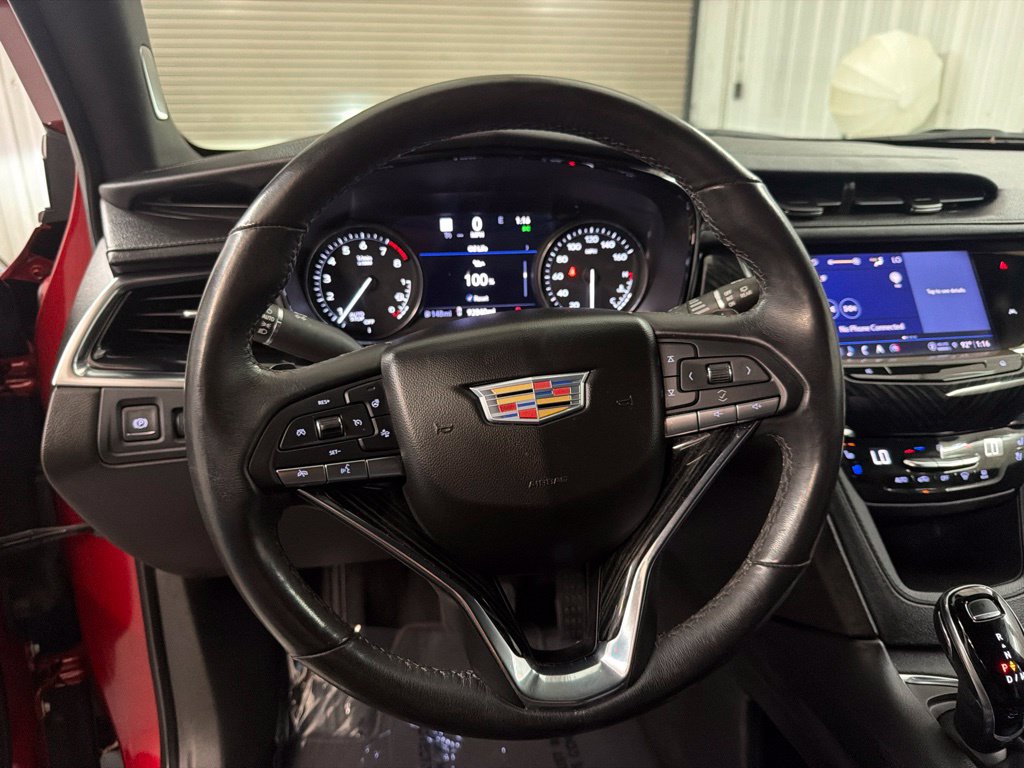 Used 2023 Cadillac XT6 Premium Luxury w/ Technology Package FWD image 17