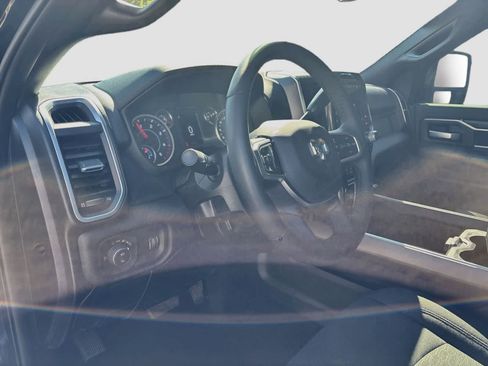 Used 2025 RAM 3500 Big Horn AWD/4WD image 9