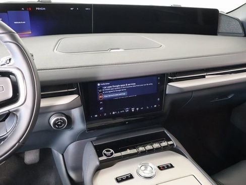New 2026 Lincoln Navigator Reserve w/ Jet Appearance Package AWD/4WD image 5