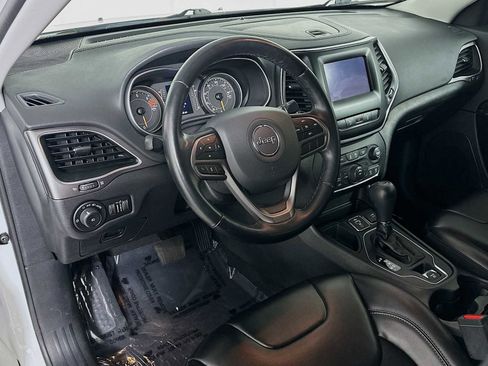 Used 2021 Jeep Cherokee Latitude Plus image 9