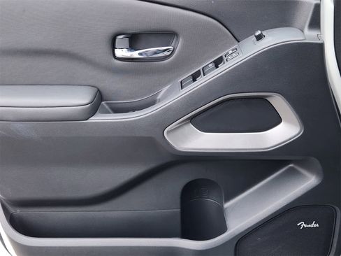 Used 2024 Nissan Frontier SL w/ Technology Package image 22