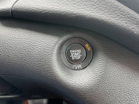 Used 2019 Jeep Cherokee Latitude Plus image 43