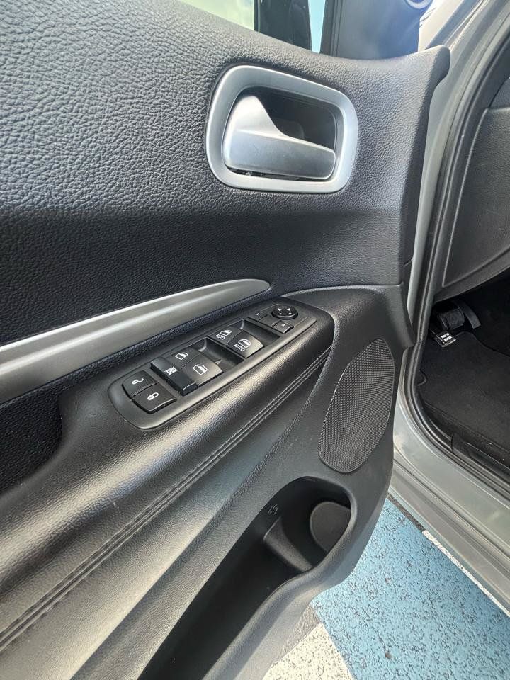 Used 2020 Dodge Durango SXT AWD/4WD image 10