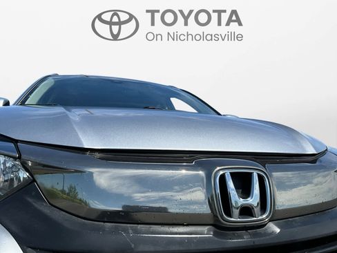 Used 2019 Honda HR-V EX image 18