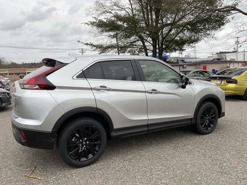 Used 2024 Mitsubishi Eclipse Cross LE image 3
