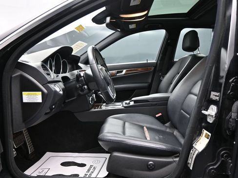 Used 2013 Mercedes-Benz C 300 4MATIC Sedan image 9
