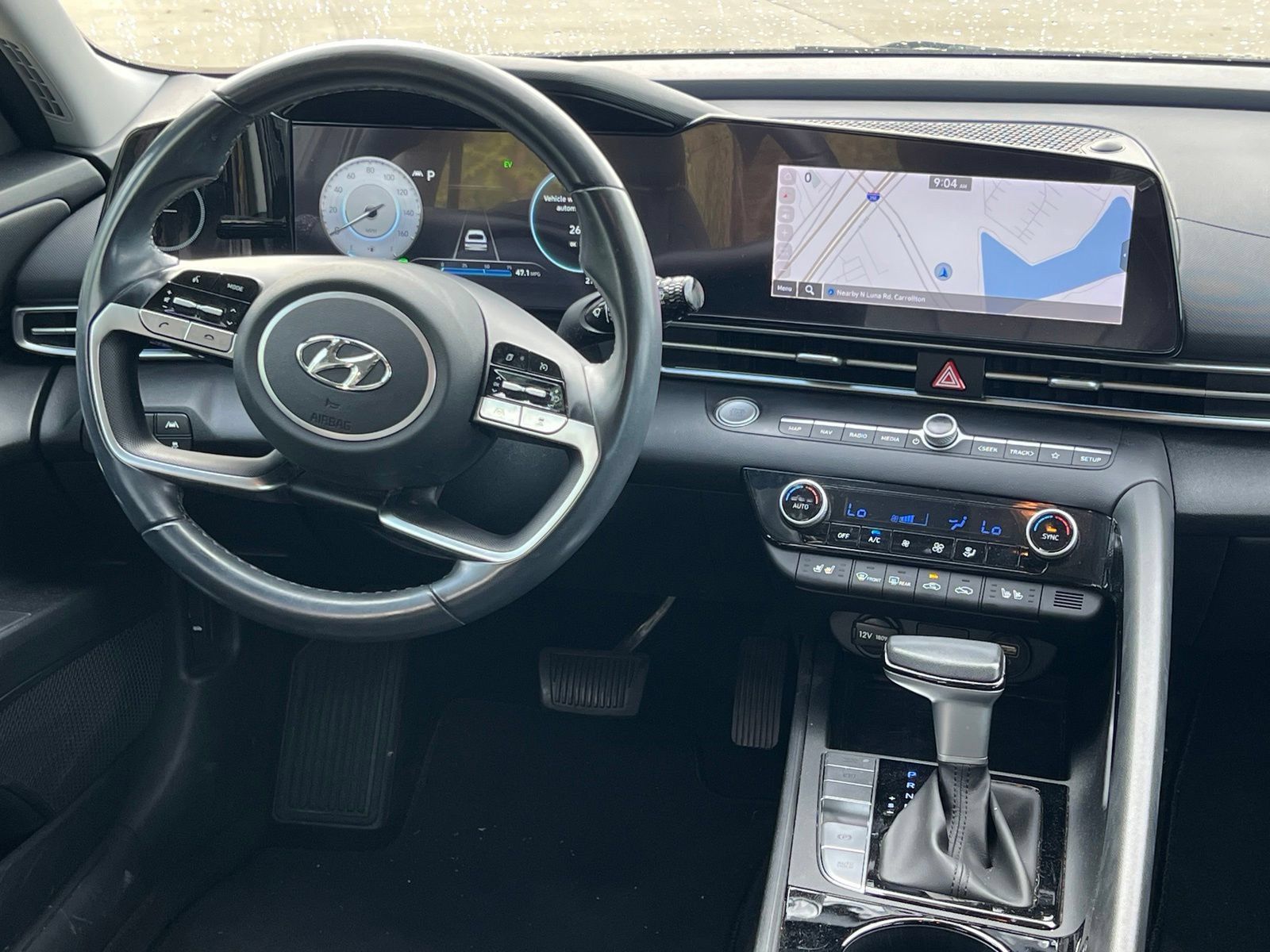 Certified 2023 Hyundai Elantra Limited w/ Preferred Accessory Package FWD image 18