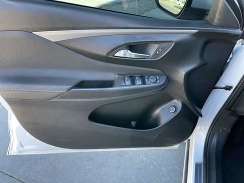 Used 2024 Buick Envista Avenir image 15