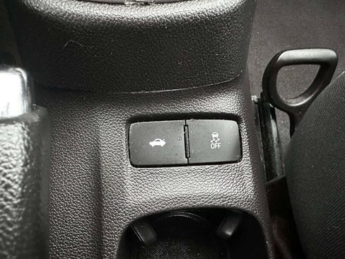 Used 2017 Chevrolet Sonic LT w/ Convenience Package image 30