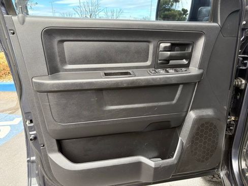 Used 2014 RAM 1500 4x4 Crew Cab w/ Protection Group image 9