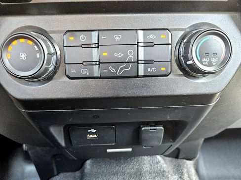 Used 2017 Ford F350 XL image 40