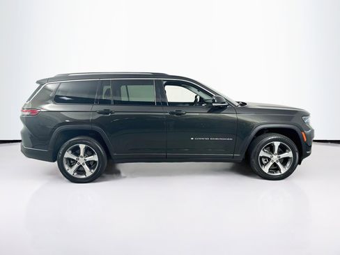 Used 2023 Jeep Grand Cherokee L Limited RWD image 4