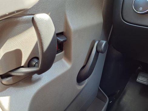 Used 2020 Chevrolet Express 3500 w/ Driver Convenience Package image 20