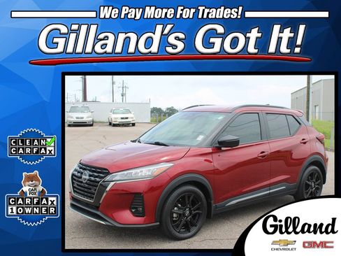 Used 2023 Nissan Kicks SR w/ SR Premium Package FWD image 1