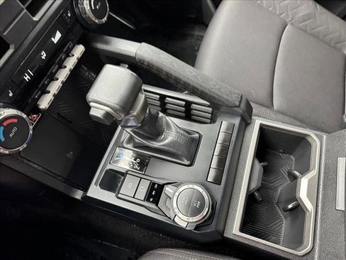 Certified 2024 Toyota Tacoma SR5 AWD/4WD image 16