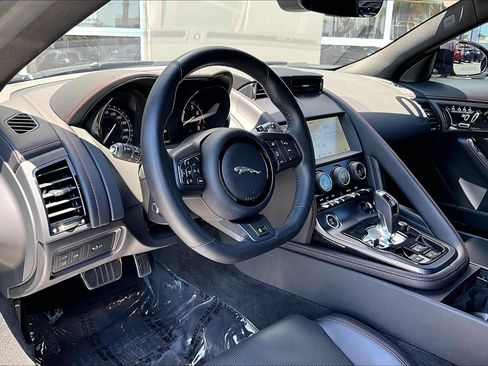Certified 2020 Jaguar F-TYPE R AWD/4WD image 13
