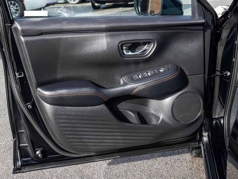 Used 2023 Honda HR-V Sport image 11