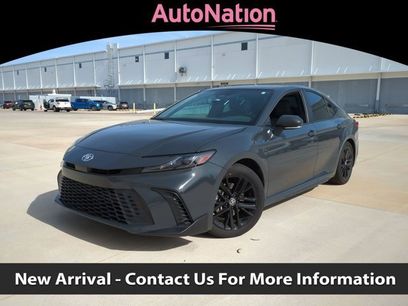Used 2025 Toyota Camry SE w/ Multimedia Upgrade Package