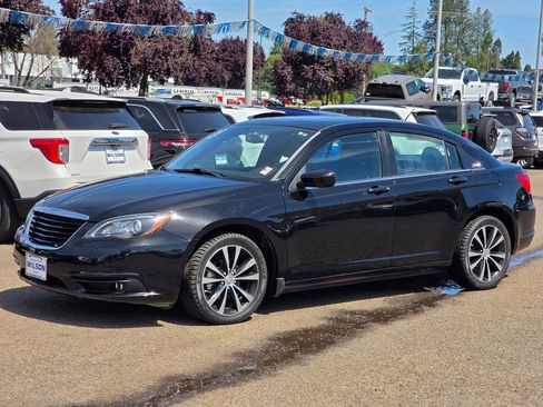 Used 2012 Chrysler 200 Touring w/ Sun/Sound Group FWD image 30