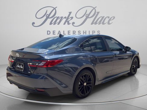 Used 2026 Toyota Camry SE w/ Convenience Package FWD image 6