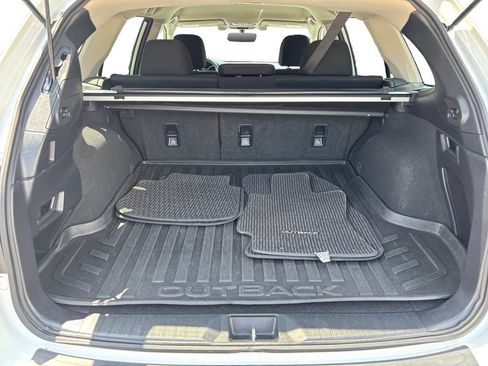 Used 2017 Subaru Outback 2.5i Premium AWD/4WD image 14