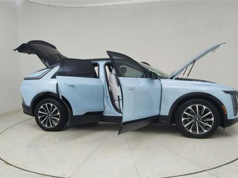 Used 2025 Cadillac Lyriq Sport image 72