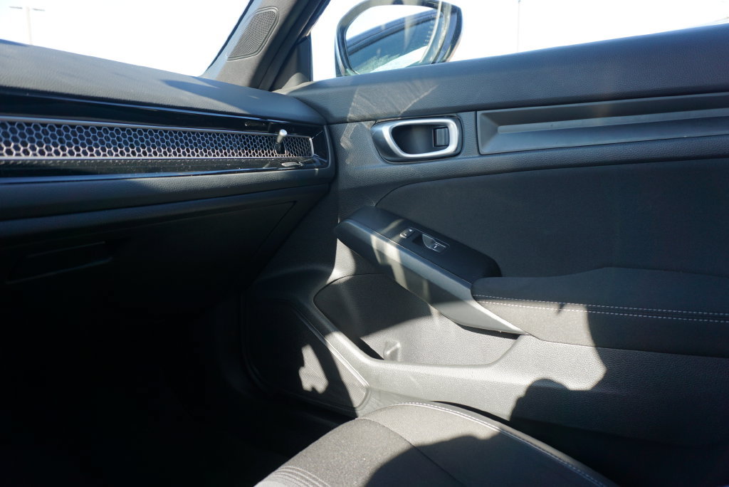 Used 2023 Honda Civic Sport image 29