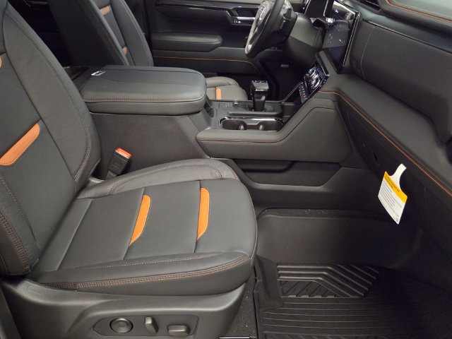 New 2026 GMC Sierra 1500 AT4 w/ AT4 Premium Package AWD/4WD image 18