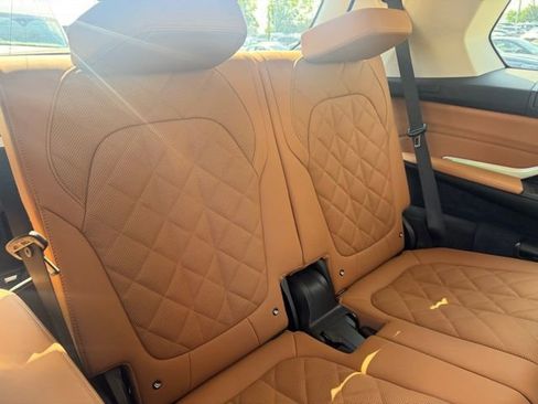 Certified 2024 BMW X7 xDrive40i w/ Climate Comfort Package image 24